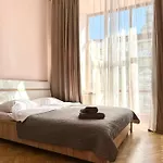 Romantic Apartaments оn Valova Street *