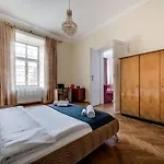 Romantic Apartaments оn Valova Street Apartment *
