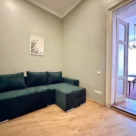 Romantic - оn Valova Street Lviv