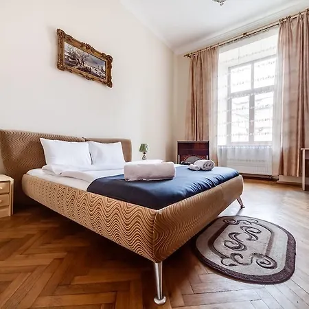 Апартаменты Romantic - оn Valova Street Львов