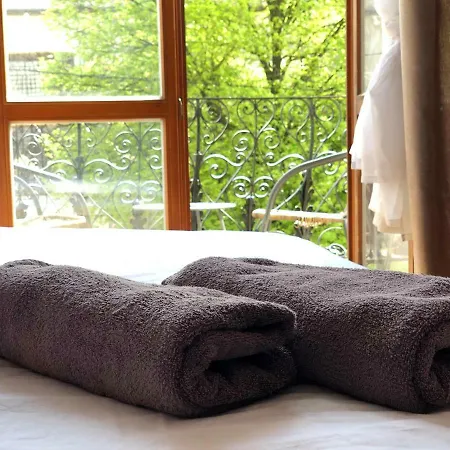 Romantic - оn Valova Street